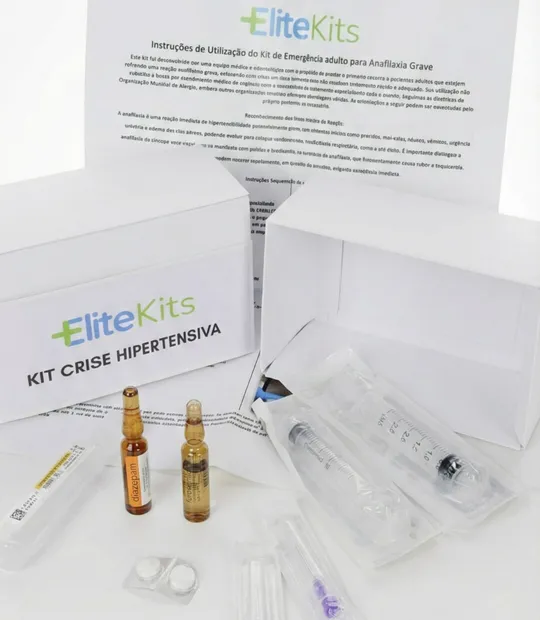Kit Crise Hipertensiva aberto, com todos os itens organizados